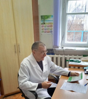 Заведующий Лисиченской амбулатории, врач общей практики (семейный врач) Хавана Олег Николаевич
